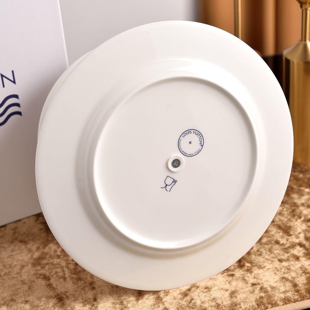 Louis Vuitton porcelain