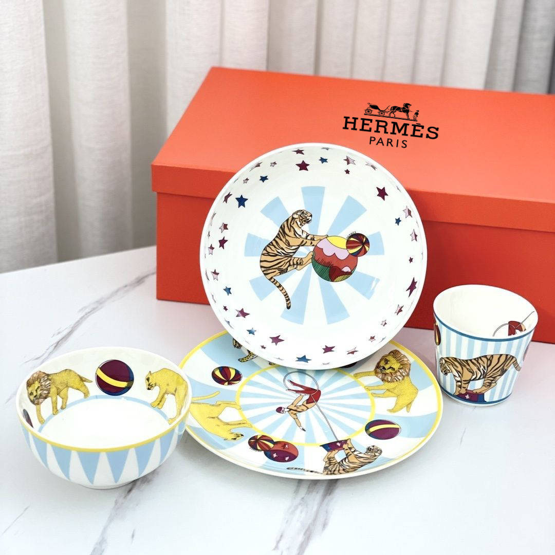HermÃ¨s porcelain dinnerware