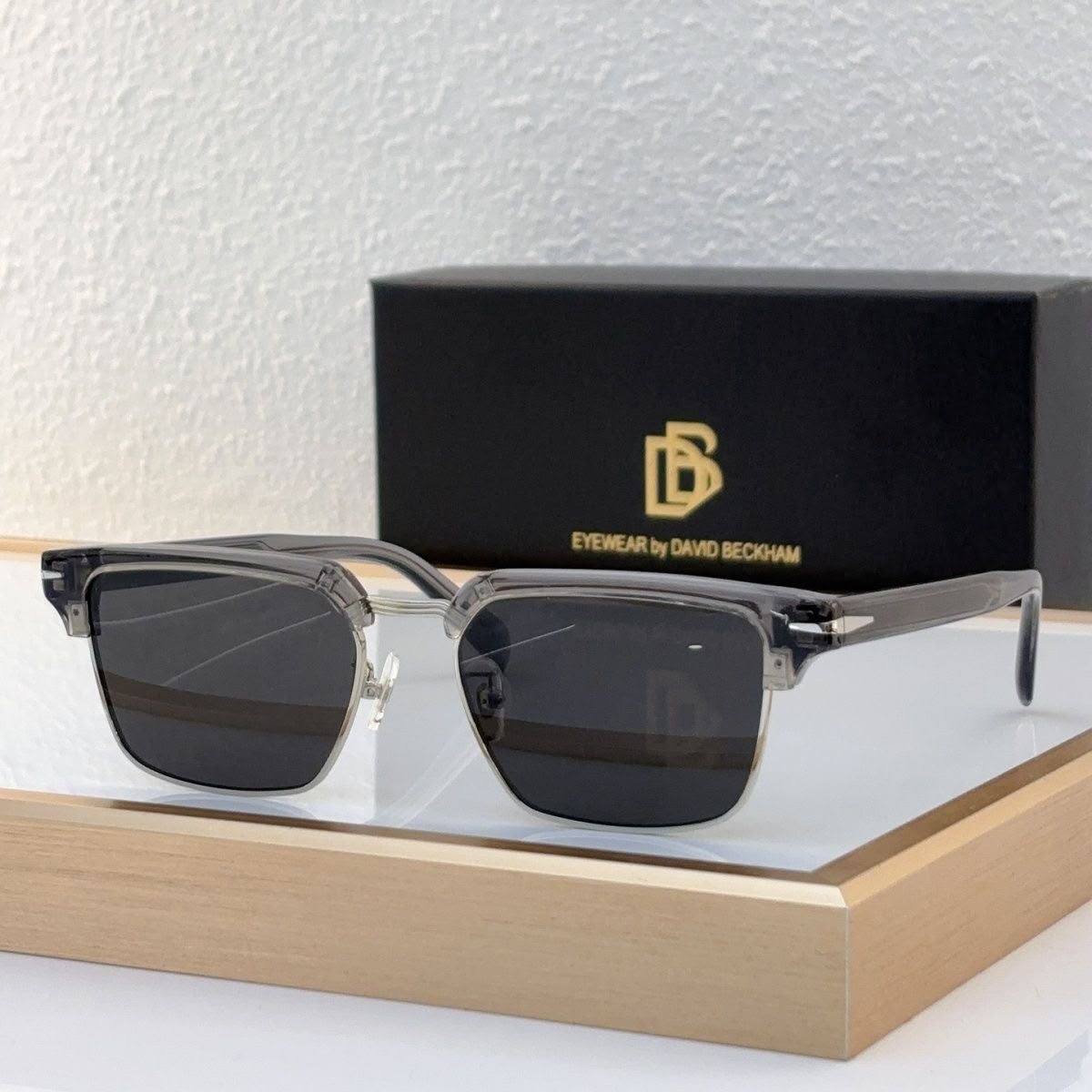 David Beckhams Sunglasses DB7112 for Men and Women