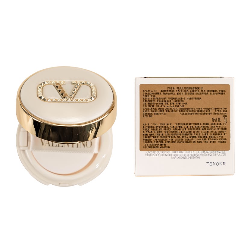 Valentino Light & Shadow Moisturizing Foundation