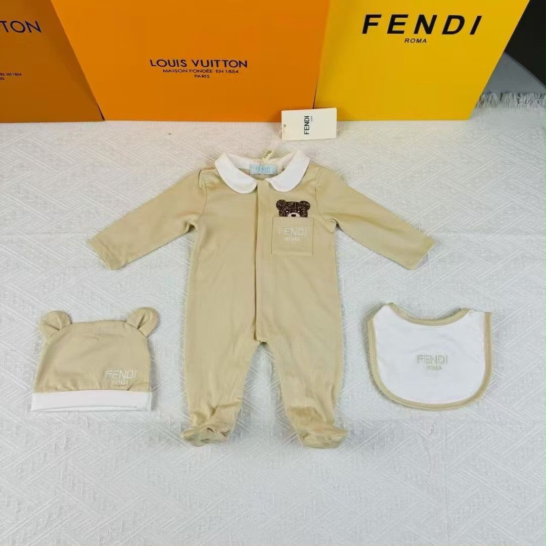 Fendi Cute Bear Motif Baby Set
