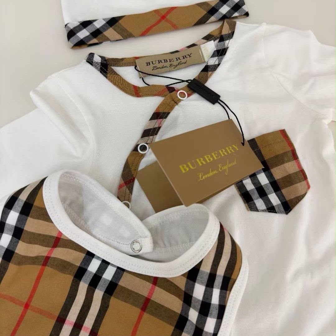 Burberry Classic Check Baby Set