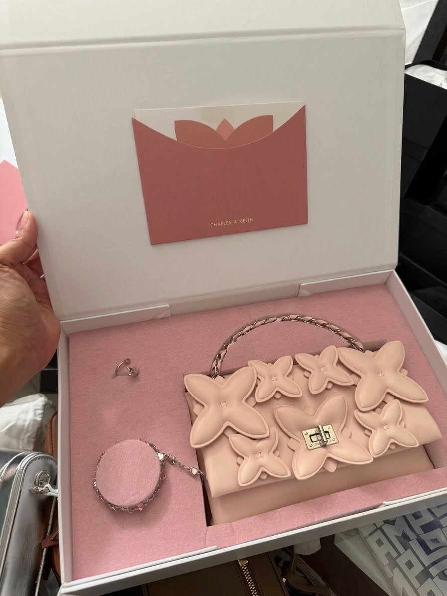 Charles & Keith Gift Set: Flower Chain Shoulder Bag With Jewellery Set - Soft Pink