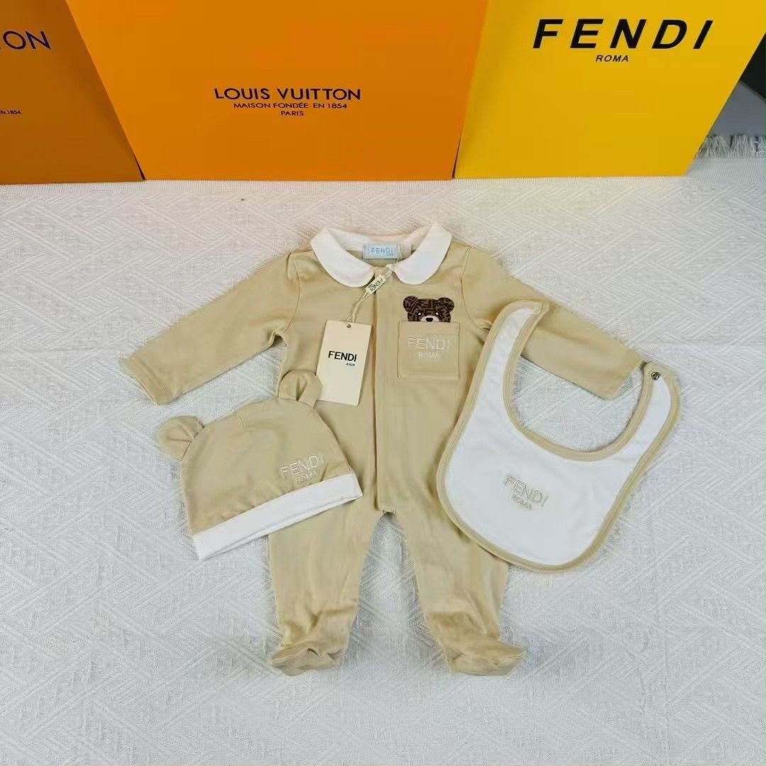 Fendi Cute Bear Motif Baby Set