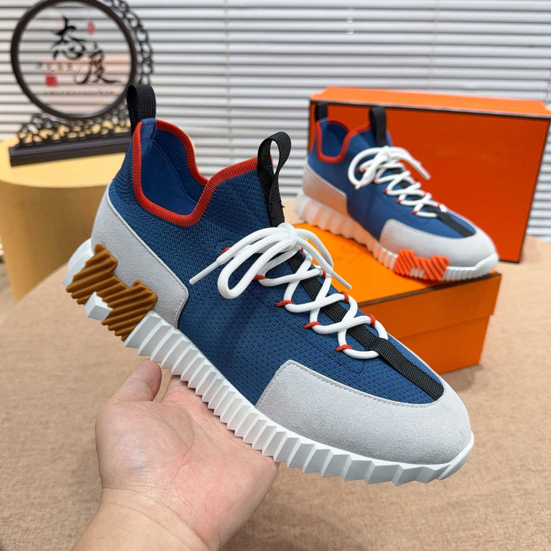 Men's Breathable Mesh Lace-Up Sneakers