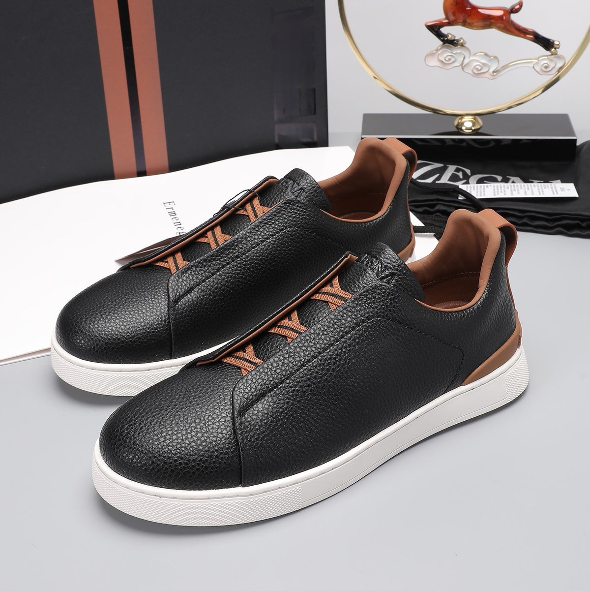 Men's Classic Elastic-Band Leather Loafers