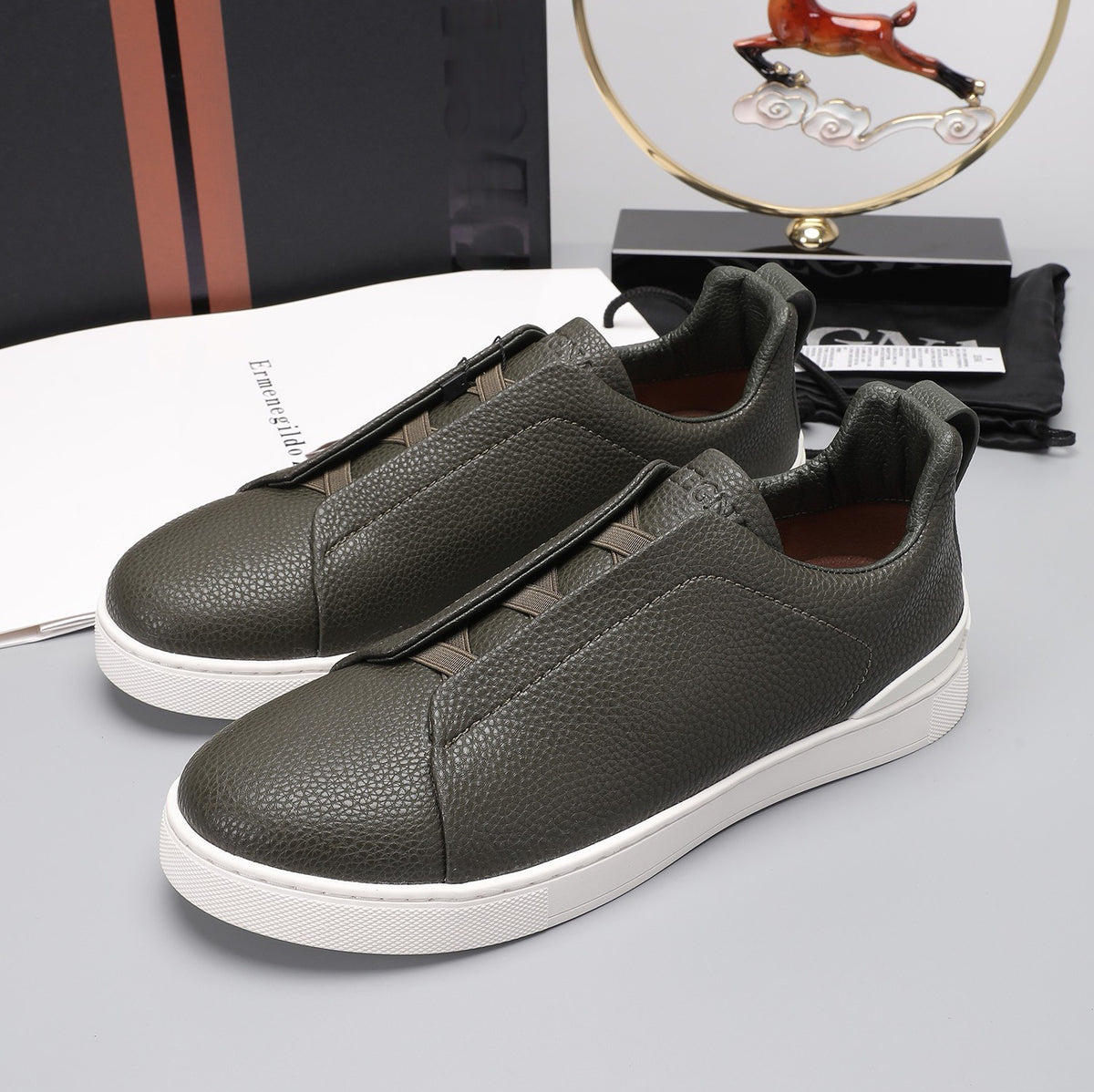 Men's Classic Elastic-Band Leather Loafers