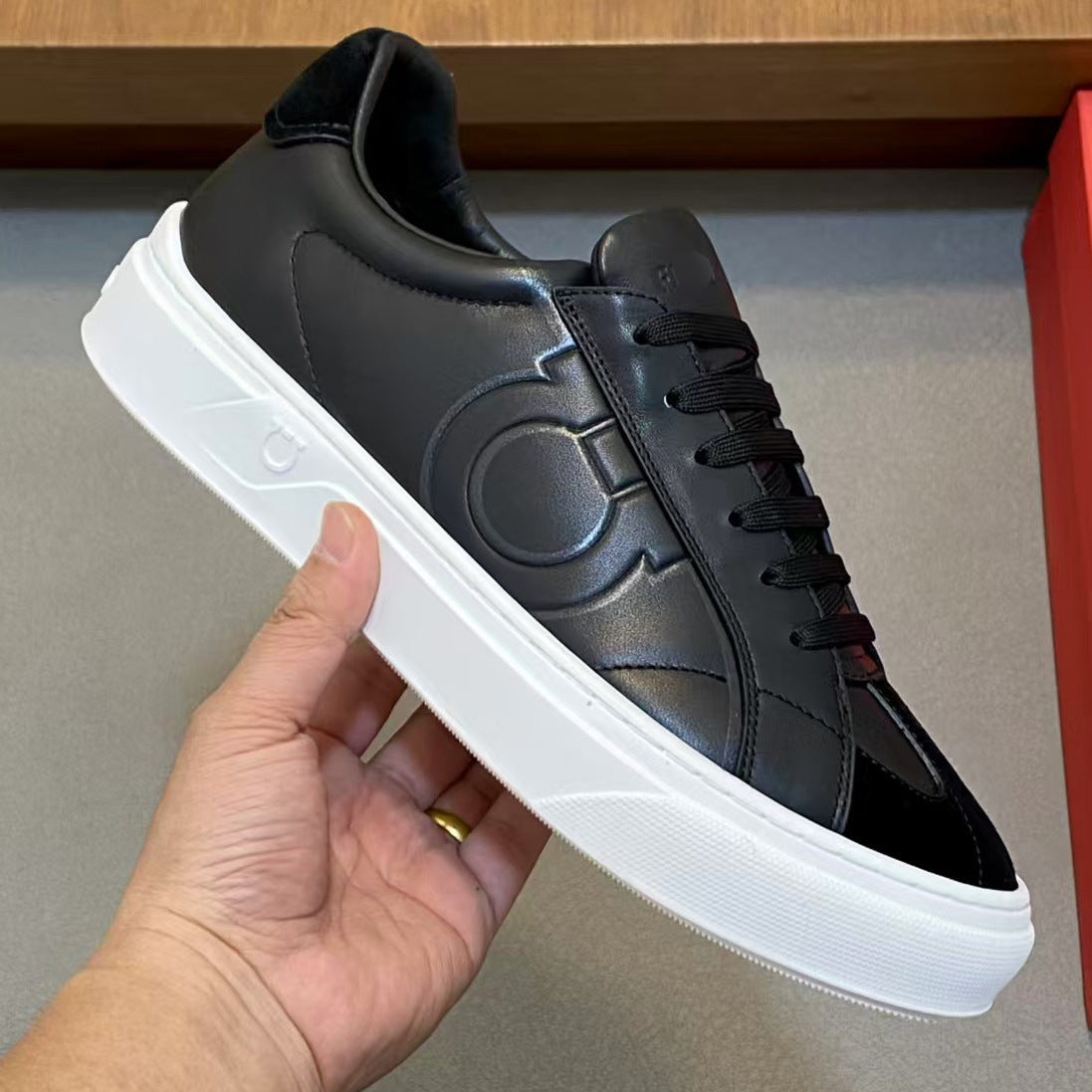 Men's Round-Toe Embossed Platform Sneakers