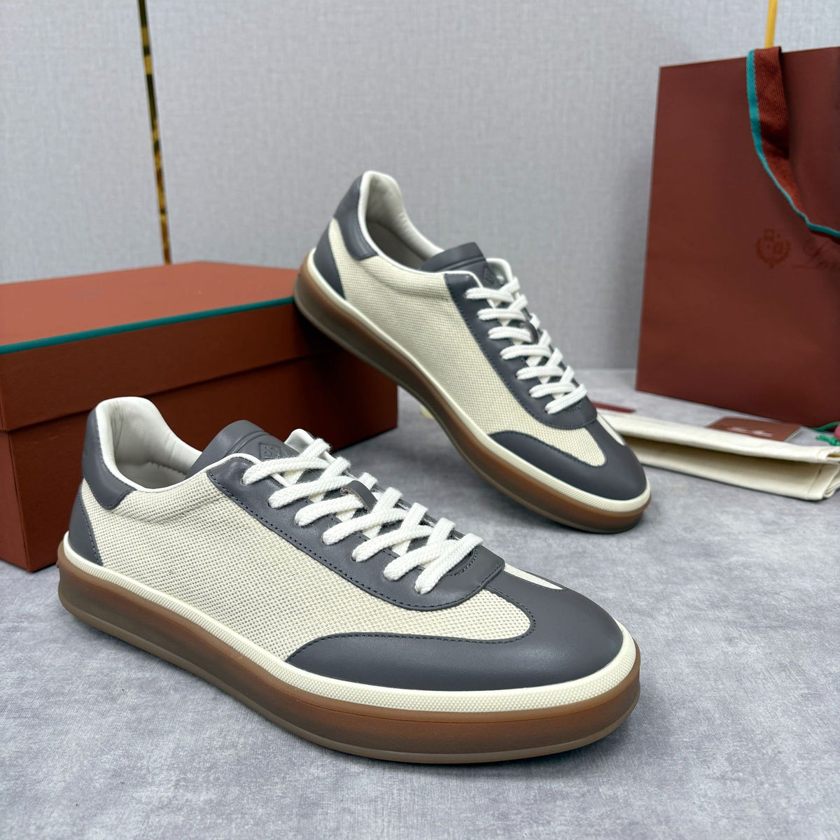 Men's Leather Low-Top Casual Sneakers