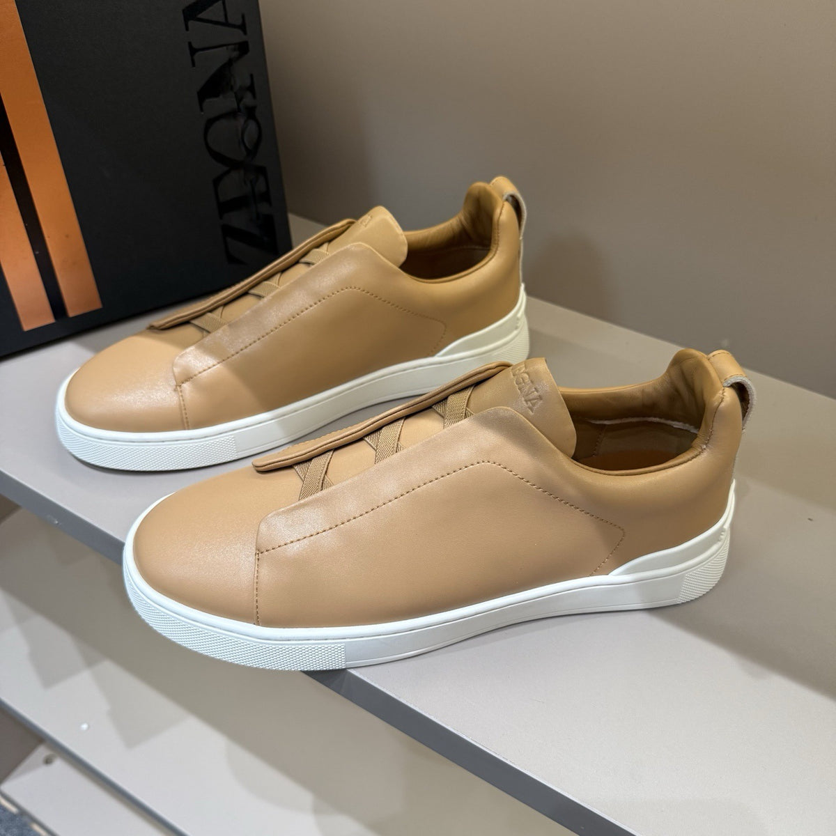 Men's Low-Top Leather Slip-On Loafers