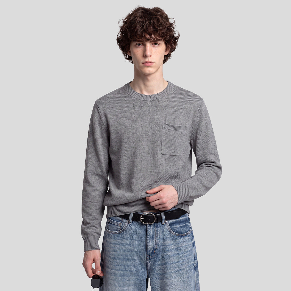 Men's Loose Round-Neck Knit Pullover Sweater 2680A