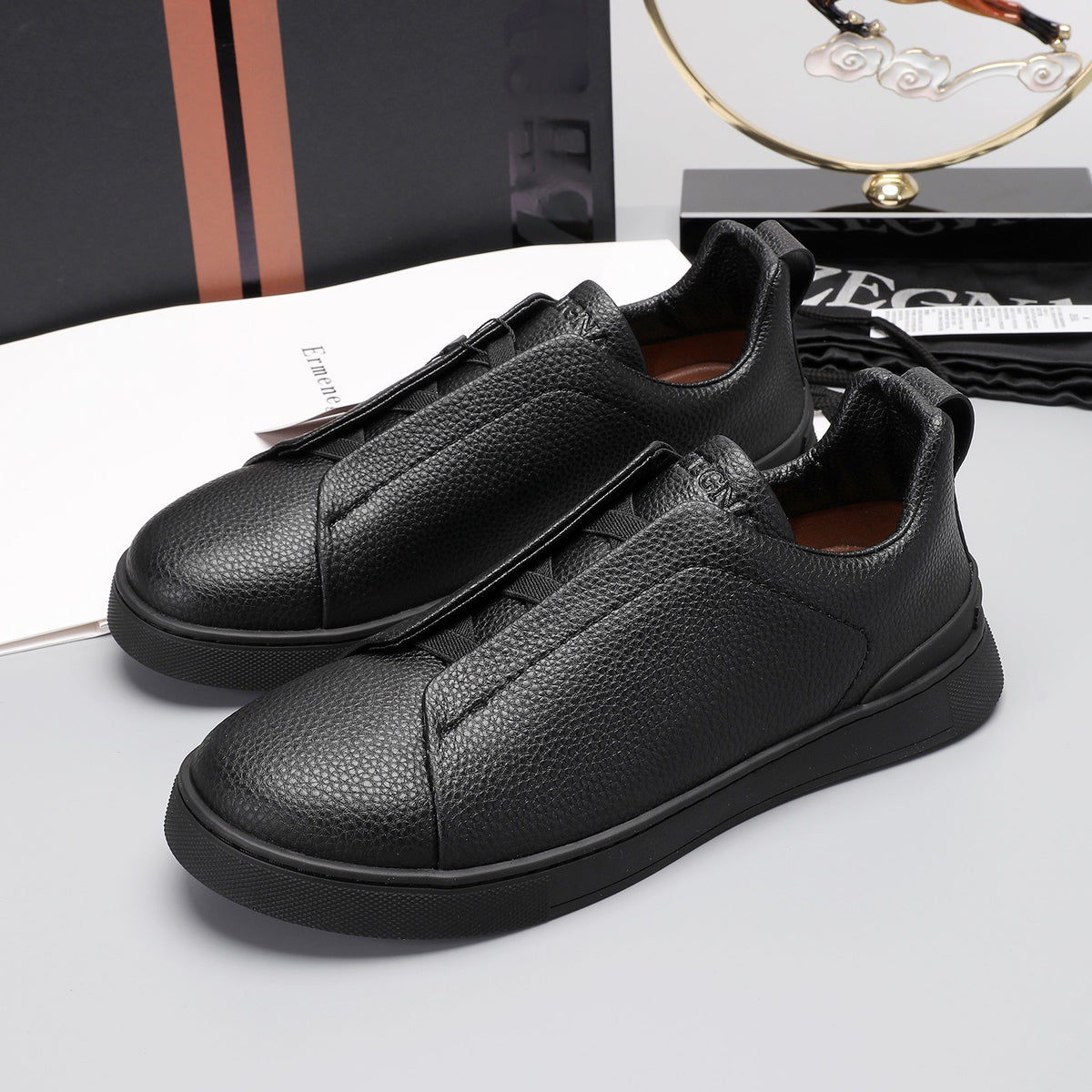 Men's Classic Elastic-Band Leather Loafers