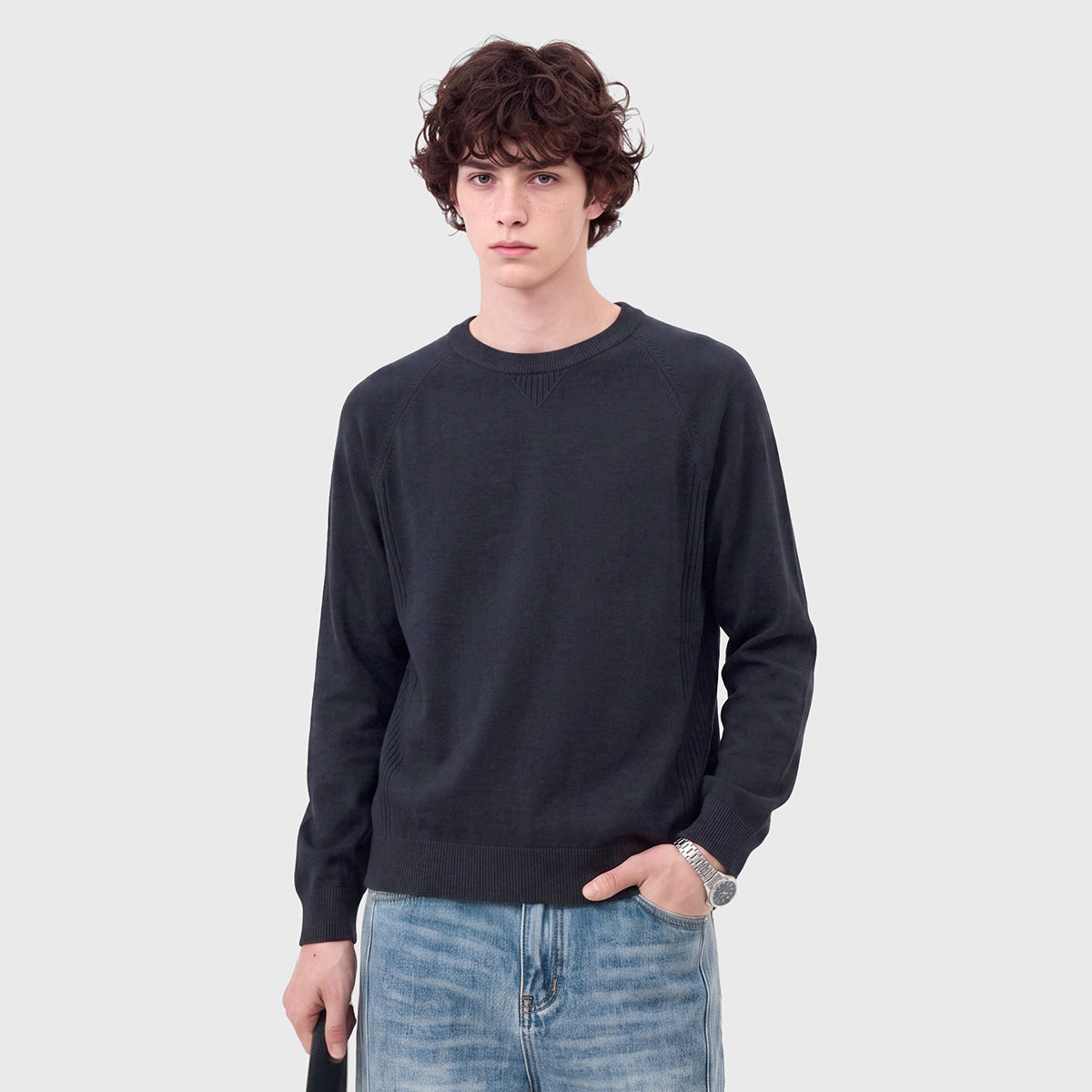 Men's Loose Round-Neck Knit Pullover Sweater 2606B