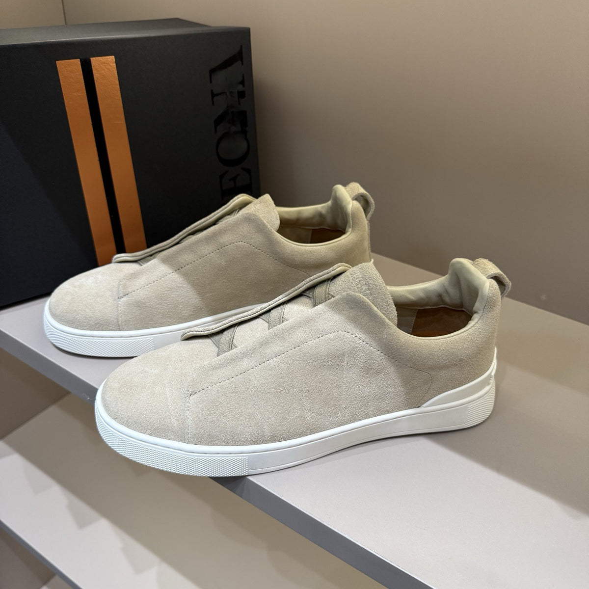Men's Low-Top Leather Slip-On Loafers