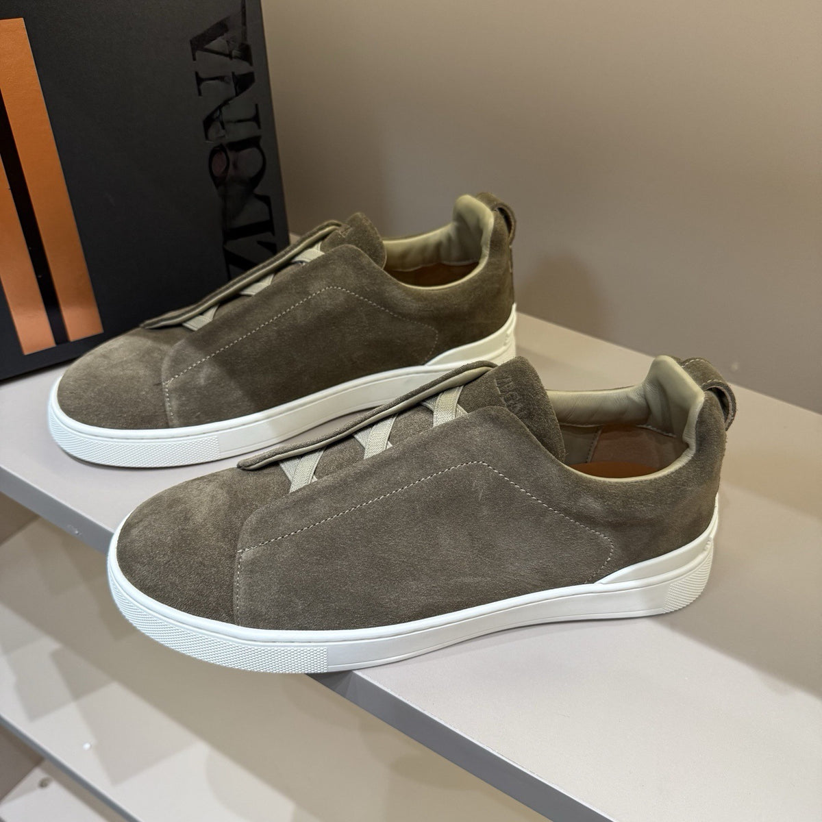 Men's Low-Top Leather Slip-On Loafers