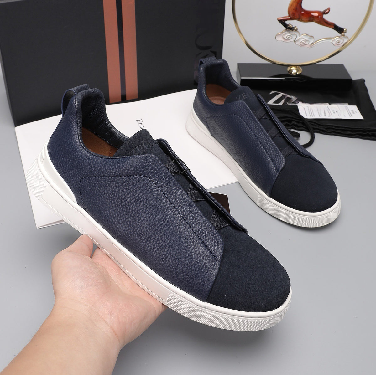 Men's Classic Elastic-Band Leather Loafers