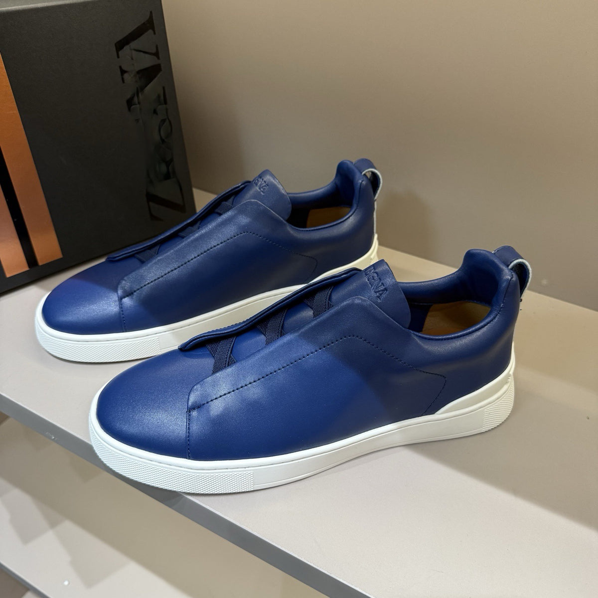 Men's Low-Top Leather Slip-On Loafers