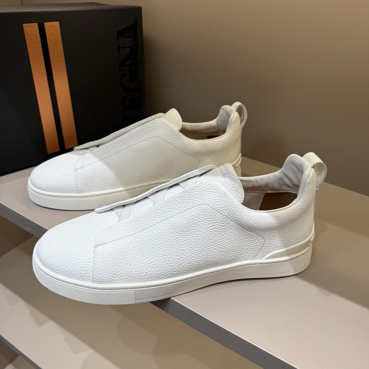 Men's Low-Top Leather Slip-On Loafers