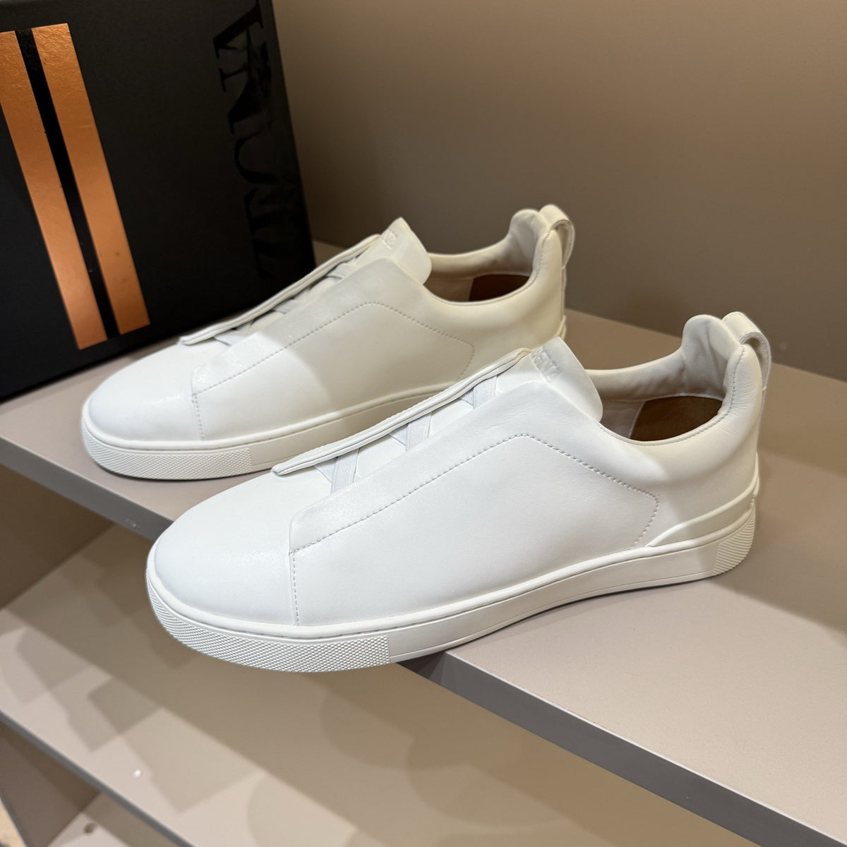 Men's Low-Top Leather Slip-On Loafers