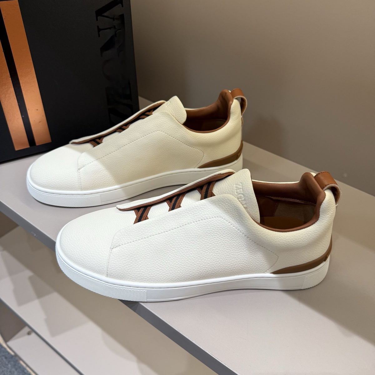 Men's Low-Top Leather Slip-On Loafers