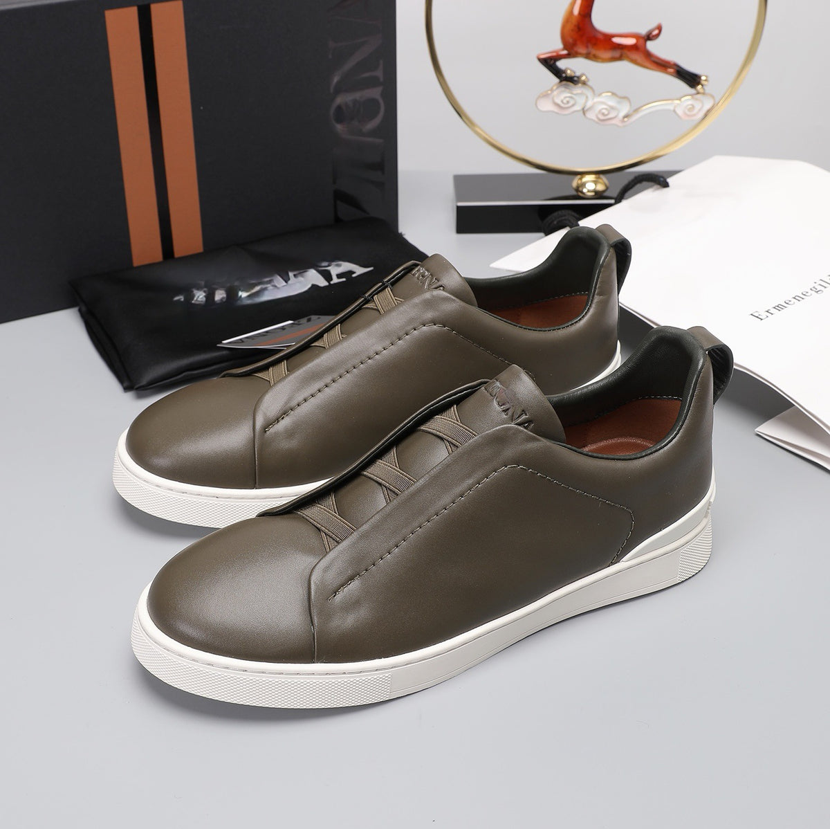 Men's Classic Elastic-Band Leather Loafers