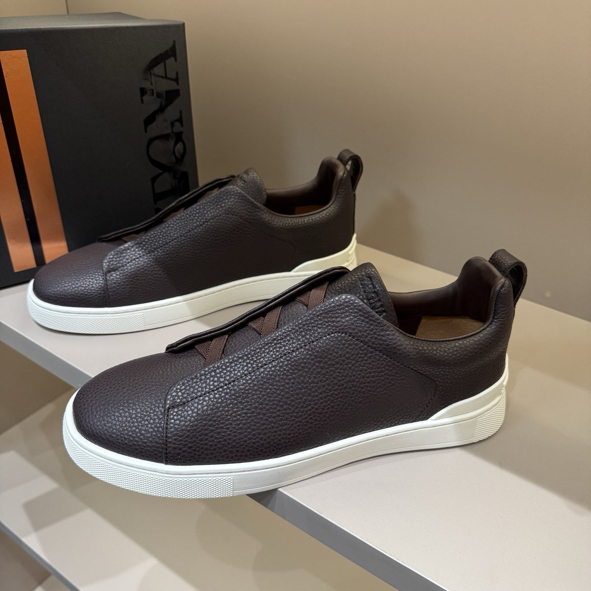Men's Low-Top Leather Slip-On Loafers