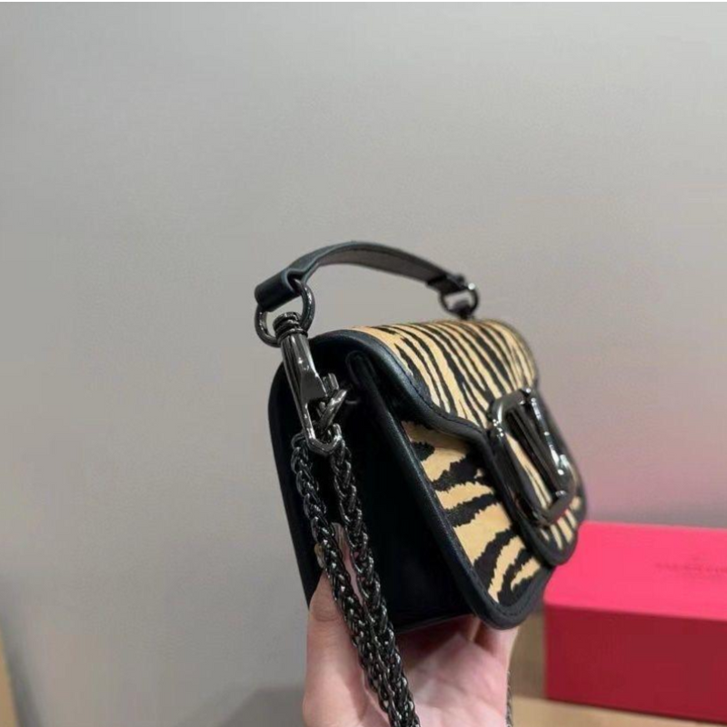 Valentino chain hand