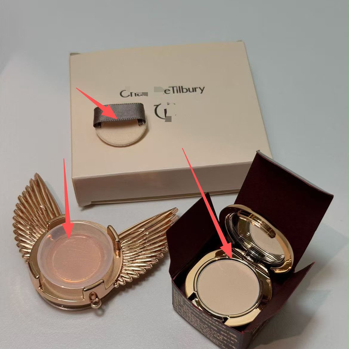 Charlotte Tilbury Winged Micro Powder Compact in Fair with Phone Socket (GWP)